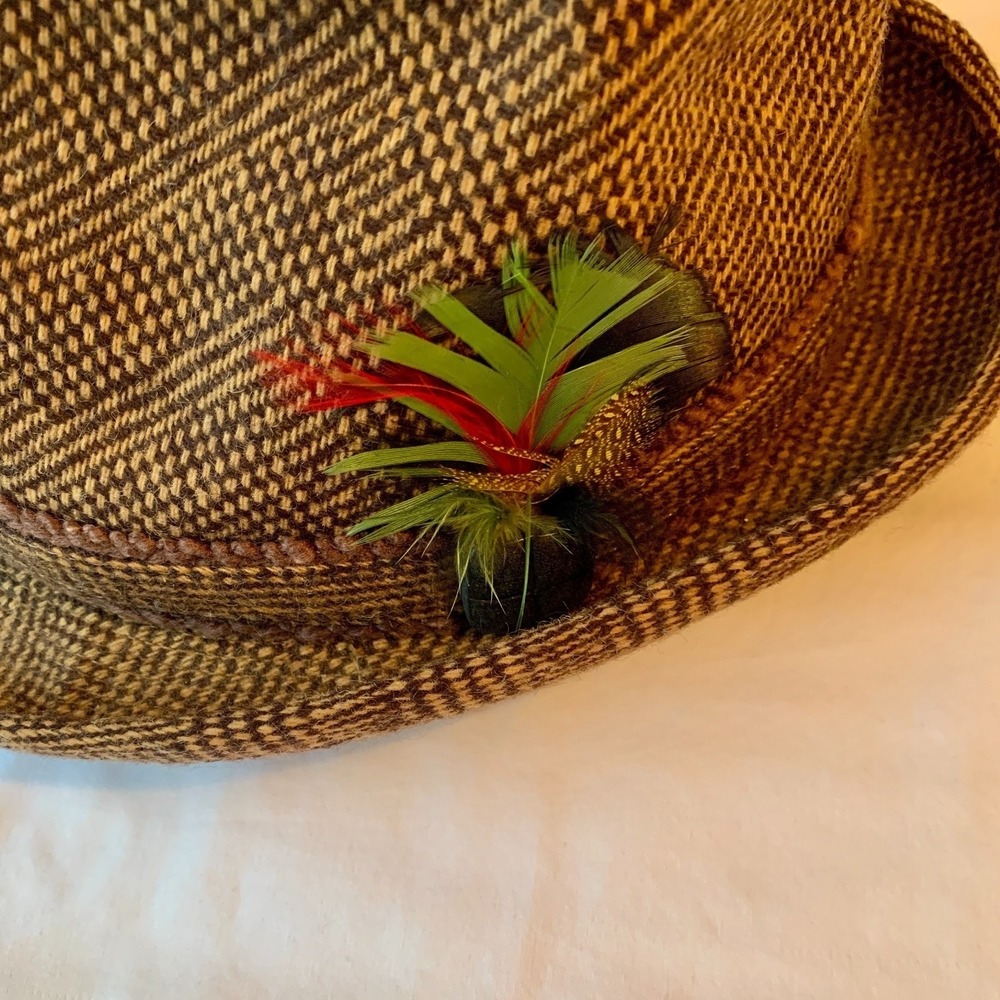 Vintage Brown Houndstooth Fedora Hat with Feather Size 7 3/8 (see measurements) - Picture 8 of 13